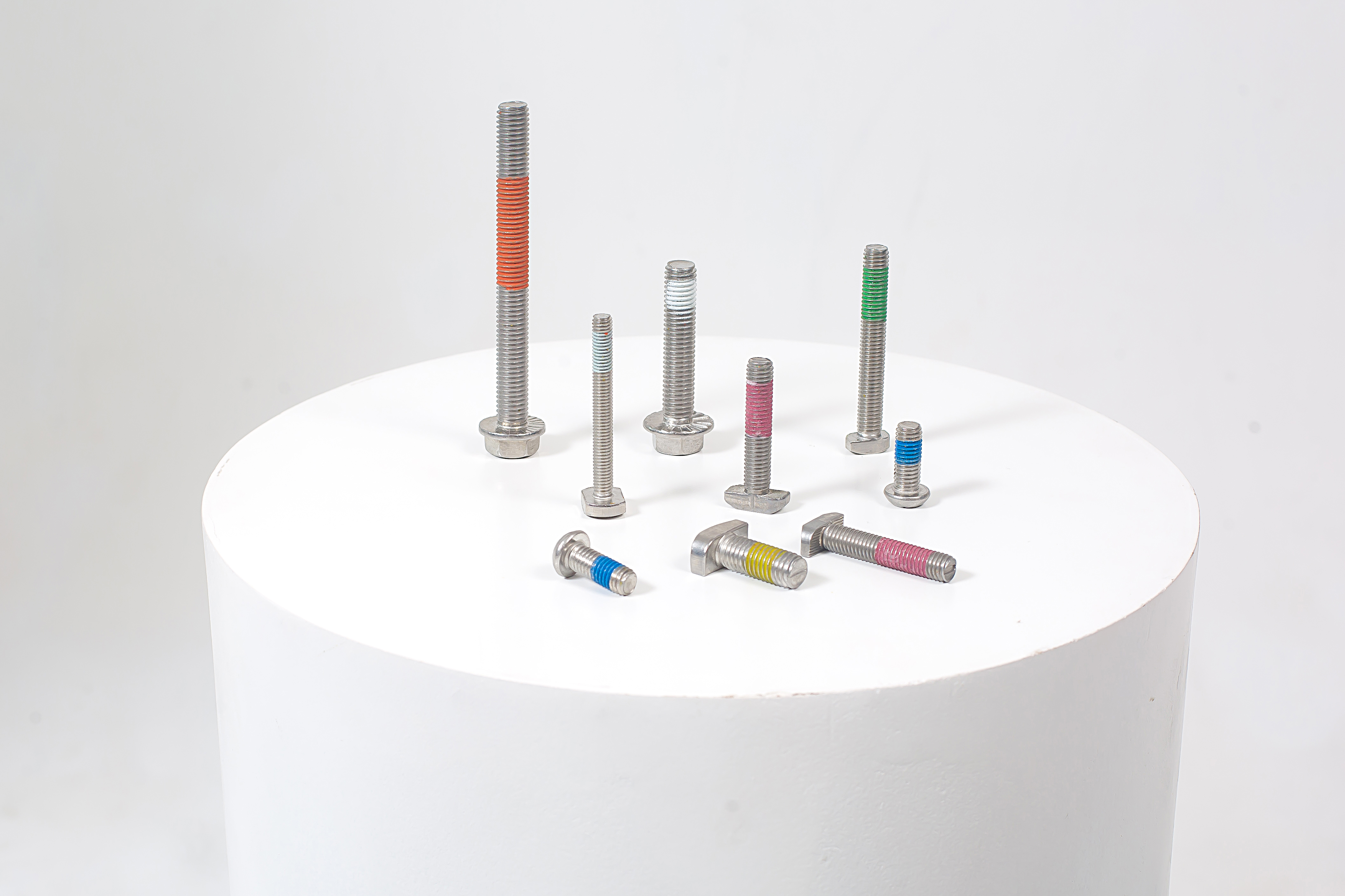 How To Choose The Right Surface Treatment for Fasteners?